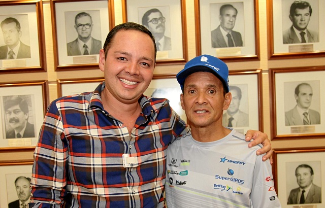 Nelson Rodríguez Serna (Cacaito Rodríguez) y Carlos Mario Marín, alcalde de Manizales.