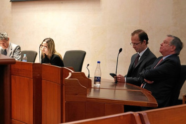 Foto | Corte Suprema.gov | LA PATRIA  Andrés Felipe Arias, acompañado de su abogado, Víctor Mosquera. 