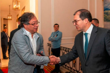La de este lunes de Pascua fue la tercera reunión del 2023 entre Gustavo Petro (izquierda) y Francisco Barbosa (derecha).
