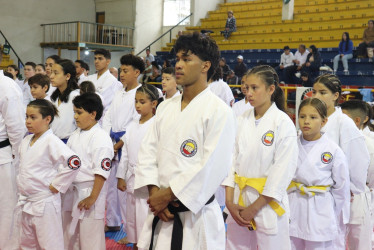 Desde los más pequeños hasta los jóvenes participaron en la copa de karate.