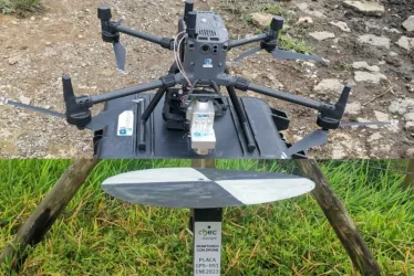 El dron y los puntos de fotocontrol utilizados para el proyecto de georreferenciación de la Chec.