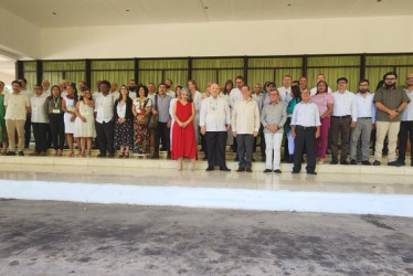 Los equipos negociadores del Eln y el Gobierno nacional, al inicio del tercer ciclo de diálogos, en Cuba.