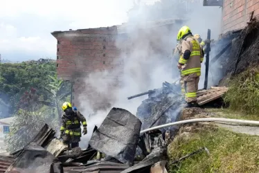 Controlan incendio en una vivienda del sector Liborio-Villa Pilar (Manizales) 