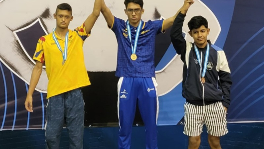 Luchador caldense logra medalla de plata en Guatemala