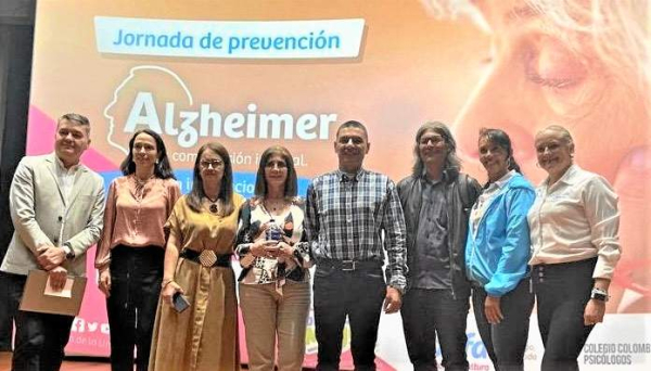 Foto | Lector | LA PATRIA En el Auditorio Hernando Aristizábal de Confa se realizó una jornada de prevención del Alzheimer. Al evento asistieron Uriel Bernal, Patricia Montaña, Diana Restrepo, Luz Adriana Heinish, William Suárez, Fáber Hernández, Paula Rentería y Margarita María Maya.