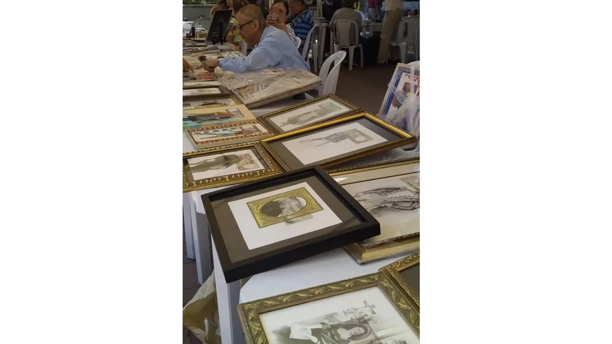 Encuentro de filatelia y numismática en el parque de Bolívar de Supía.