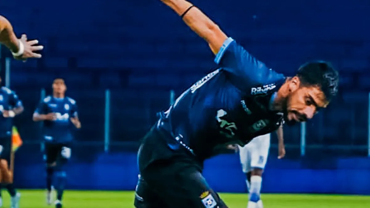 Final del 3er tiempo. Así escribió en su cuenta de Twitter el Blooming tras finalizar el partido.