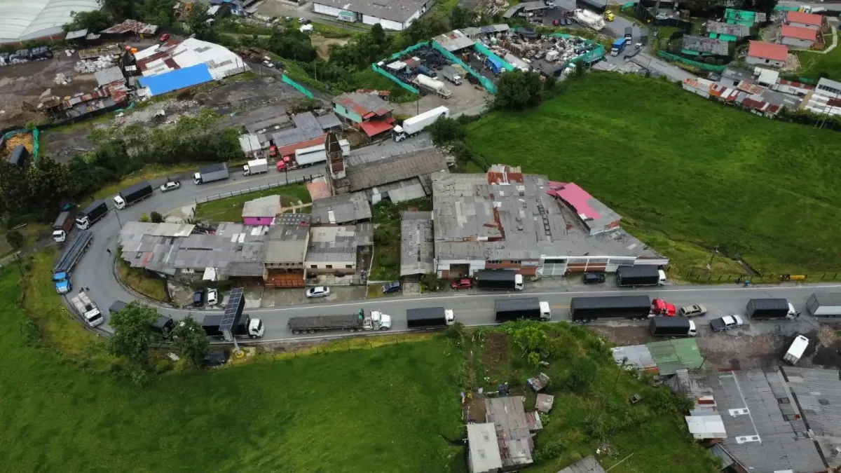 Panorama de la vía Manizales - Bogotá en el sector de Maltería. 