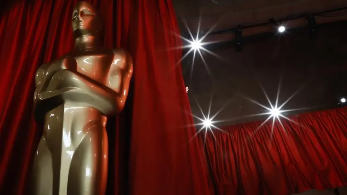 Preparativos para los Premios Óscar en el Teatro Dolby.