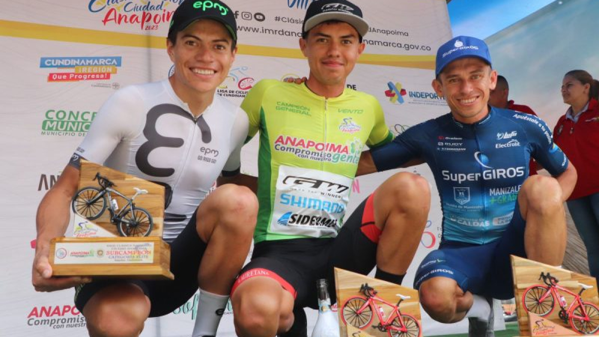 Ayer, Chaparro (derecha) fue cuarto en la contrarreloj.