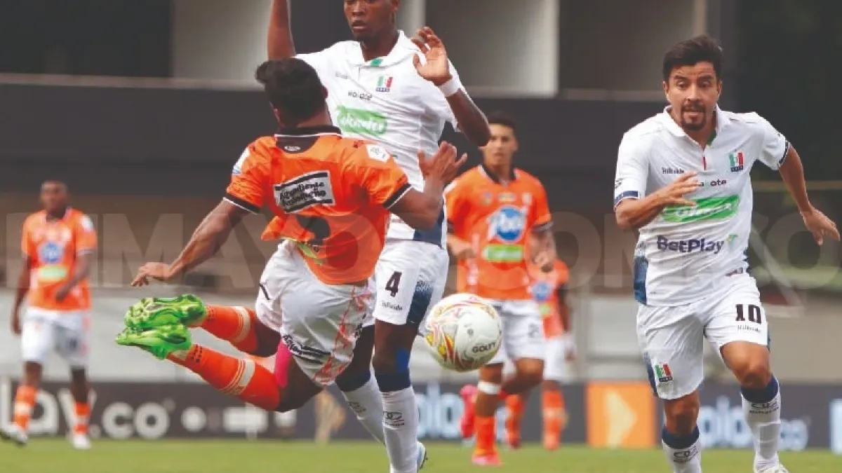 Sherman Cárdenas mejoró en el segundo tiempo y ayudó al Once Caldas a nivelar el partido ante Envigado. Léyder Morán (4) debutó y dejó buenas sensaciones.