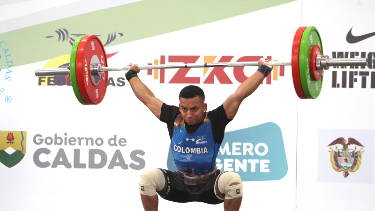 Daniel Arrieta, triple medallista de oro para Colombia en el Panammericano de Pesas de Manizales.