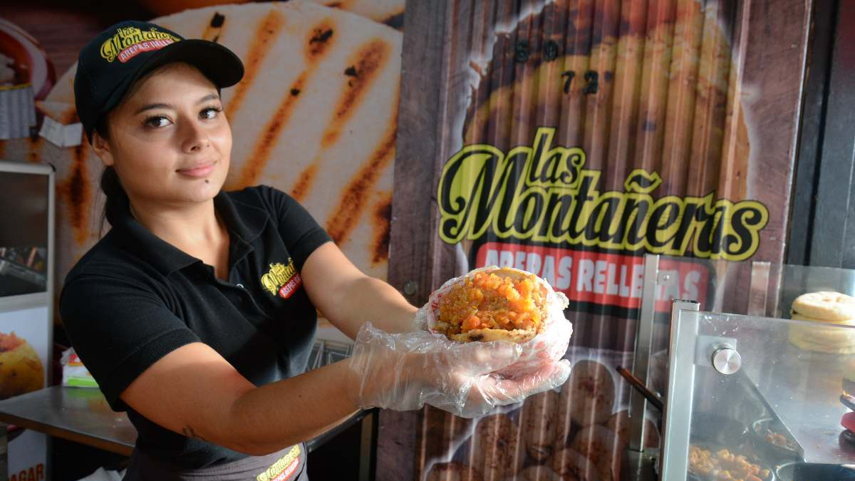 Foto / Freddy Arango / LA PATRIA  La Montañera, es uno de los cuatros restaurantes de arepas rellenas que aparece ne la lista de recomendados.