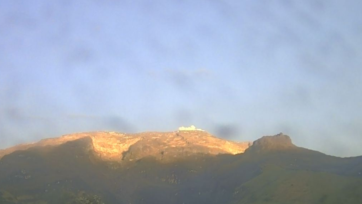 Estado del volcán Nevado del Ruiz en la mañana de este 19 de mayo desde el sector de Pitayó y el río Lagunilla.
