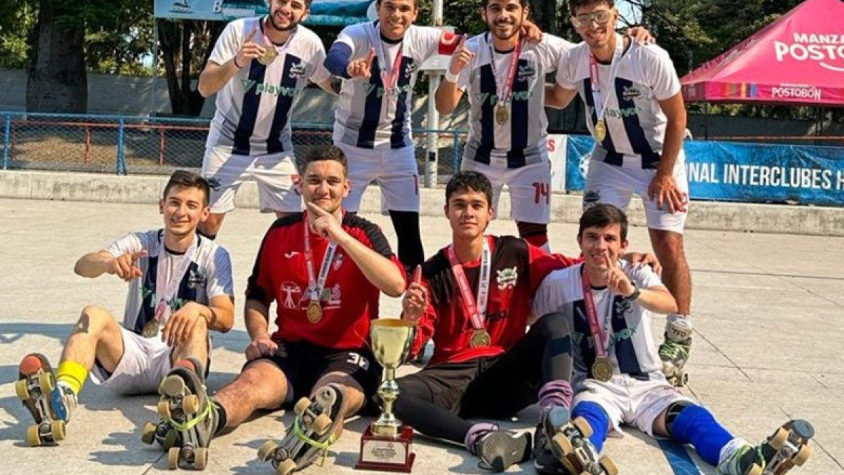 Los campeones. Arriba, de izquierda a derecha: Camilo Buitrago Cataño, Daniel Salazar Giraldo, David Ocampo Salazar y Miguel Ángel López Cardona. Abajo, sentados, de izquierda a derecha: Miguel Andrés Martínez Cardona, Juan Camilo Giraldo Bueno (portero), Mateo López Salazar (portero) y Julián Gil Mayorquín.