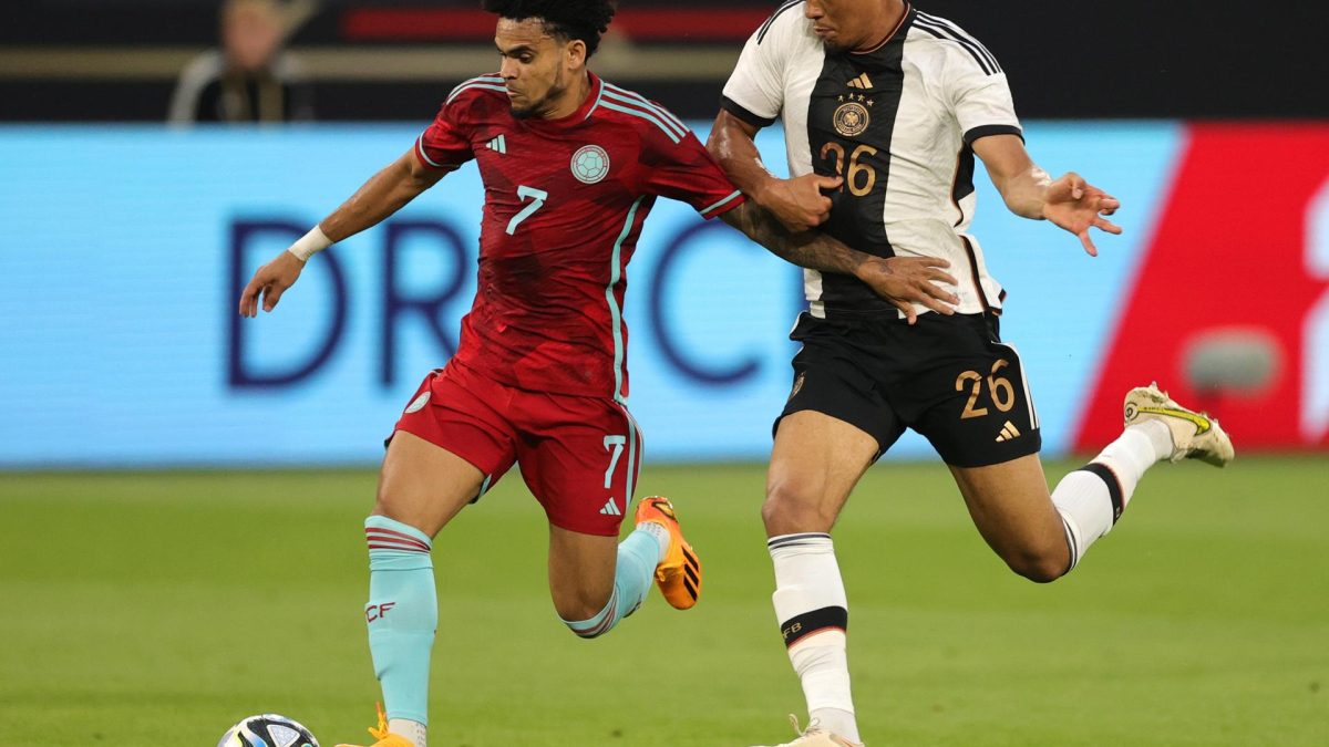 El tanto de Luis Díaz (izquierda) abrió el marcador para la selección comandada por Néstor Lorenzo, que ganó los dos partidos del último encuentro amistoso de selecciones. La semana anterior había vencido discretamente a Irak 1-0 en España.