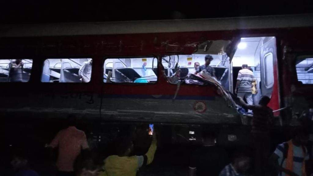 Esta es una de las imágenes del accidente, publicada por la agencia india ANI.