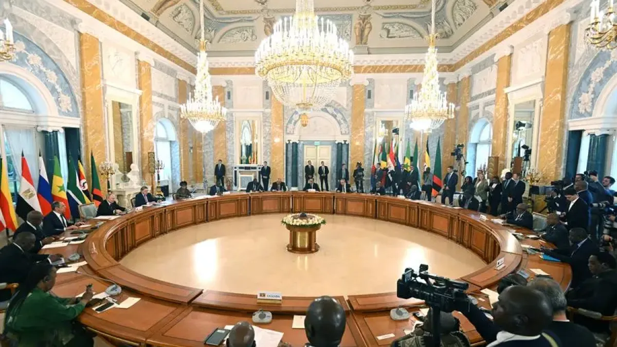 Delegación de siete líderes africanos en Rusia.
