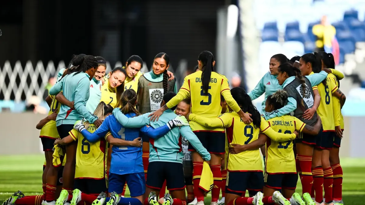 El equipo de Colombia reacciona después de ganar el partido de la Copa Mundial Femenina de la FIFA ante Corea del Sur en el Estadio de Fútbol de Sydney en Sydney, Australia.