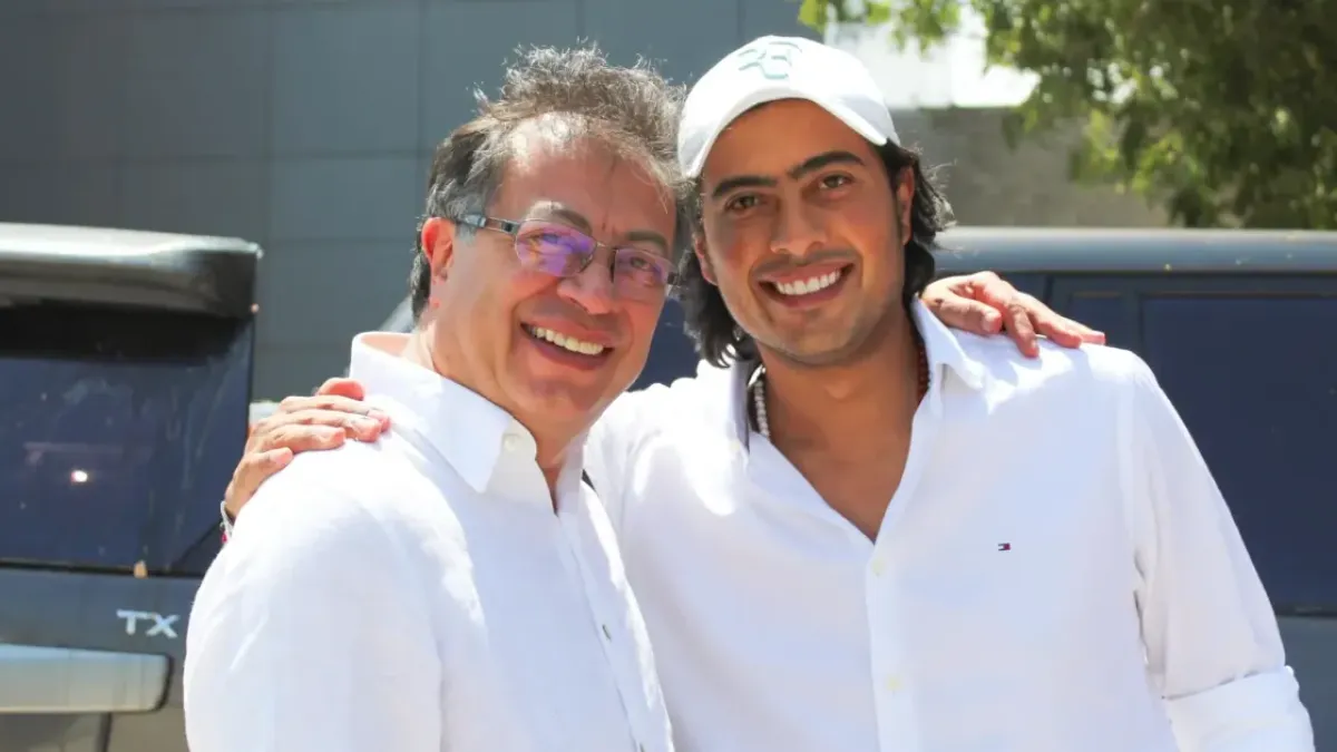  El presidente Gustavo Petro con su hijo mayor Nicolás Petro Burgos. 