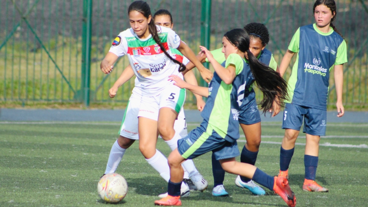 Sufrido resultó el paso de Manizales Fútbol Club a la gran final, debieron someterse al martirio de los lanzamientos desde el punto penal, ahí ganaron 7-6.