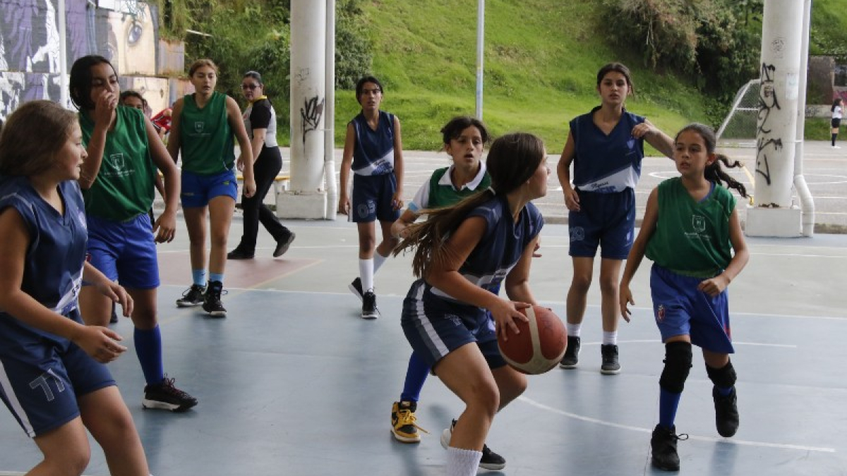 El portal del Mindeporte habilitará un chat virtual para ayudar a los jóvenes a inscribirse.