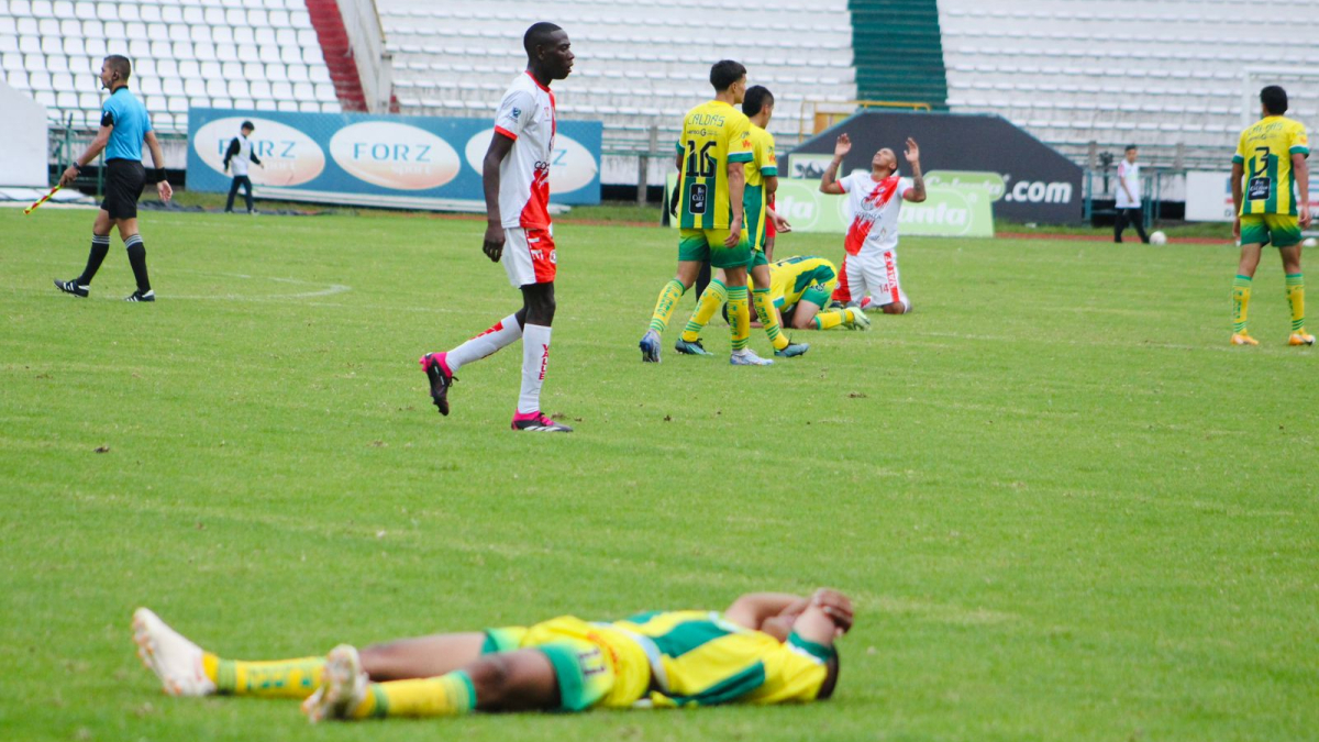La desolación invadió a los jugadores de la selección caldense tras el pitazo final.