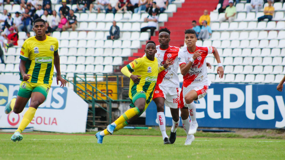 El conjunto caldense, dirigido por Joaquín 'Paco' Castro, Carlos 'La Fiera' Gutiérrez y Juan Carlos Henao, había llegado invicto a la final: superó a Huila (3-2) y a Santander (1-0), y empató con Bolívar (0-0) y Risaralda (1-1).