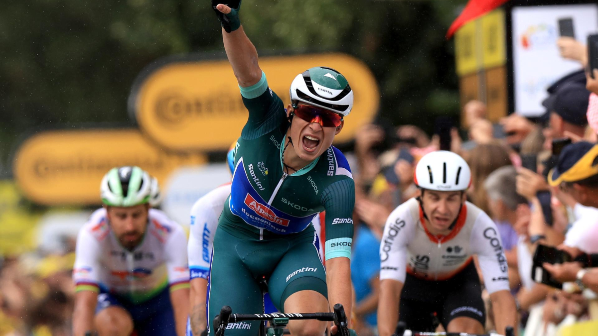 El pedalista belga Jasper Philipsen, de maillot verde por ser el líder de la clasificación por puntos del Tour 2023, ganó la 11.ª etapa y ya suma cuatro victorias en esta edición.