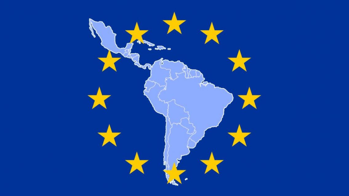 América Latina y el Caribe superpuestos sobre la bandera de la Unión Europea
