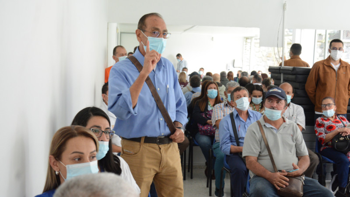 Luis Alfonso Mayorga, presidente de la Asociación de Usuarios de Salud Total en Chinchiná, habló sobre lo que sufren sus representados.