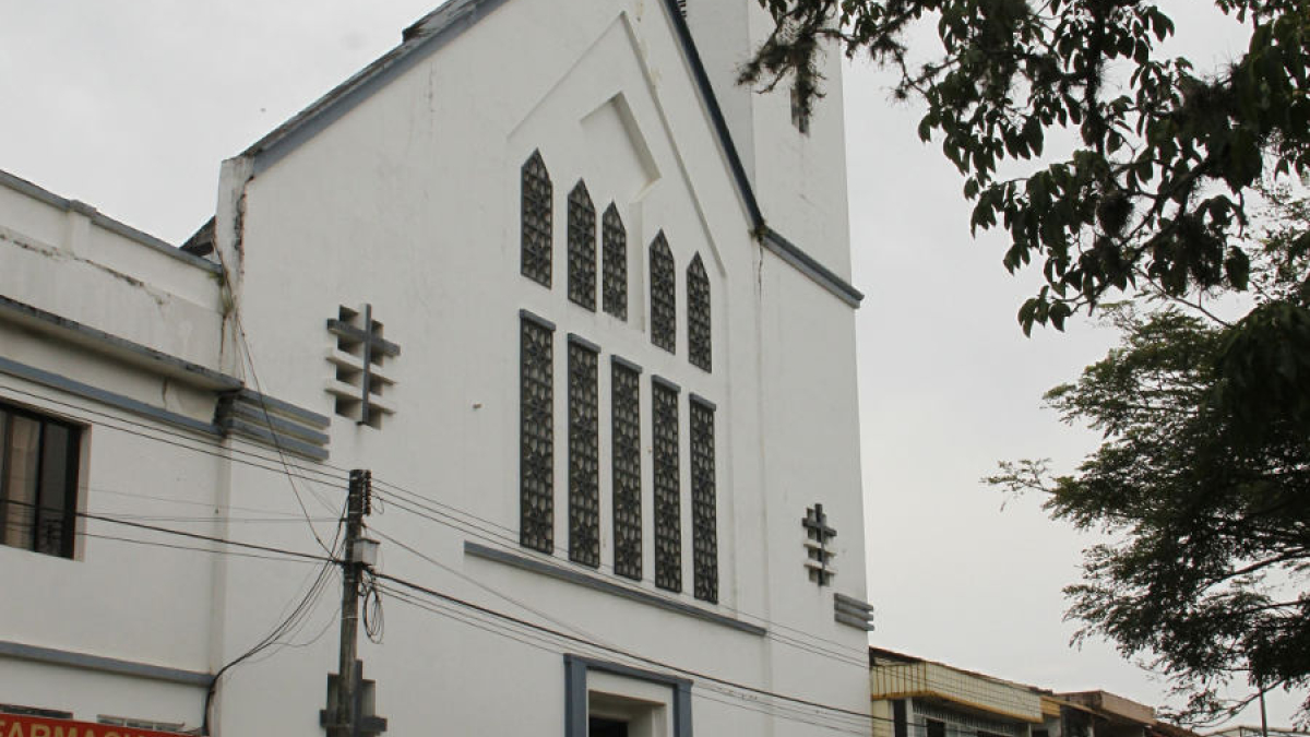 El templo de la Inmaculada Concepción de María es la construcción más representativa del parque principal de Viterbo.