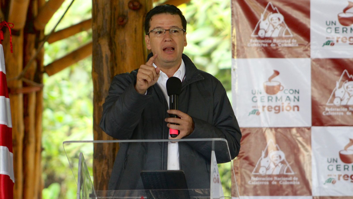 Germán Bahamón se reunió con los cafeteros de Caldas para llegar a acuerdos en medio de la difícil situación que atraviesa el gremio actualmente no solo en el departamento, sino en todo el país.