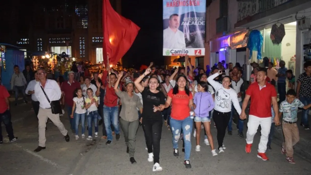 Celebración del ganador de la Alcaldía.