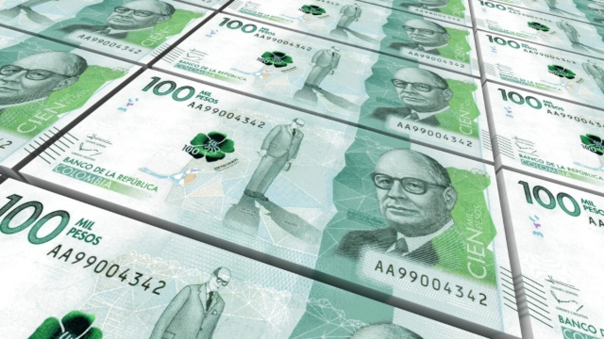 Billetes de 100.000 pesos colombianos.