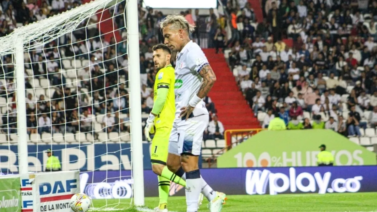 Los lamentos de Dayro Moreno, goleador del Once Caldas, tras empatar con La Equidad. El delantero lleva tres partido sin marcar.