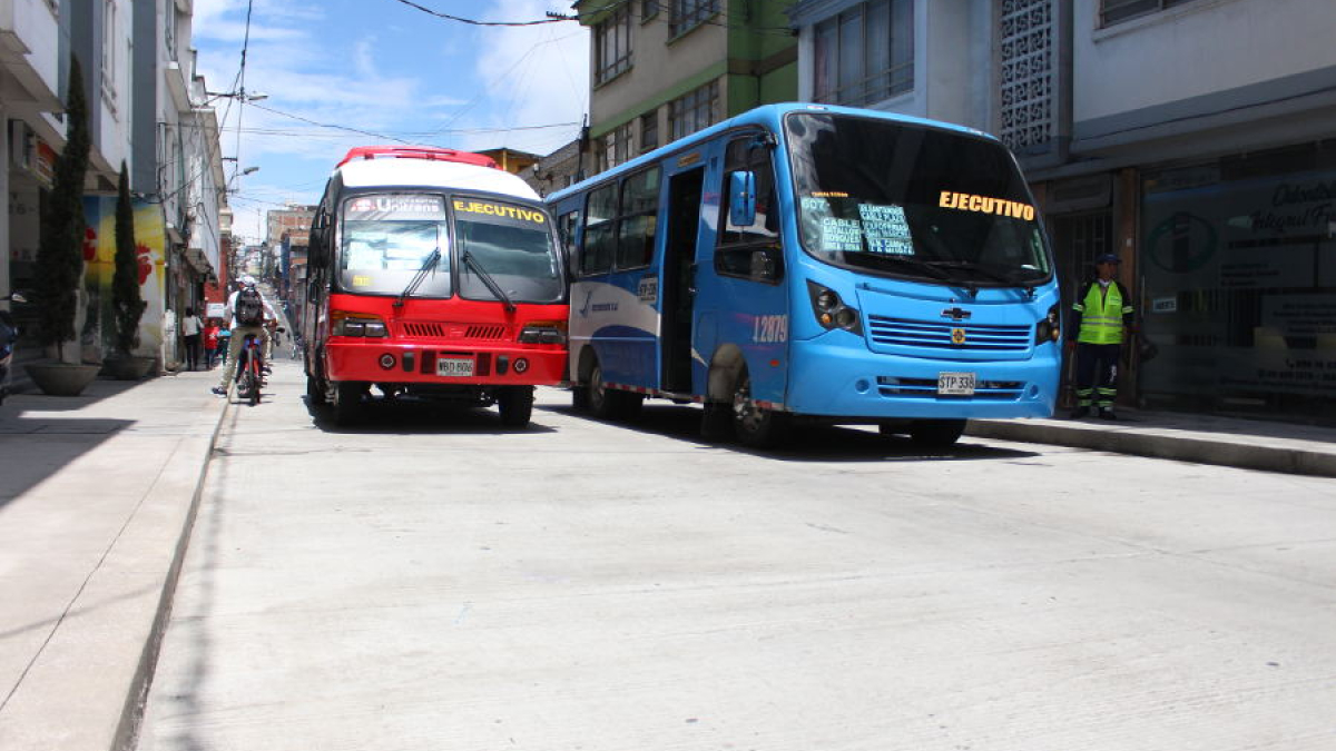 Carrera 20 vía arreglada