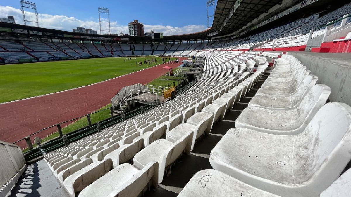 El estadio Palogrande, deteriorado por el paso del tiempo y la falta de mantenimiento, ahora encuentra la mejor manera para su administración.
