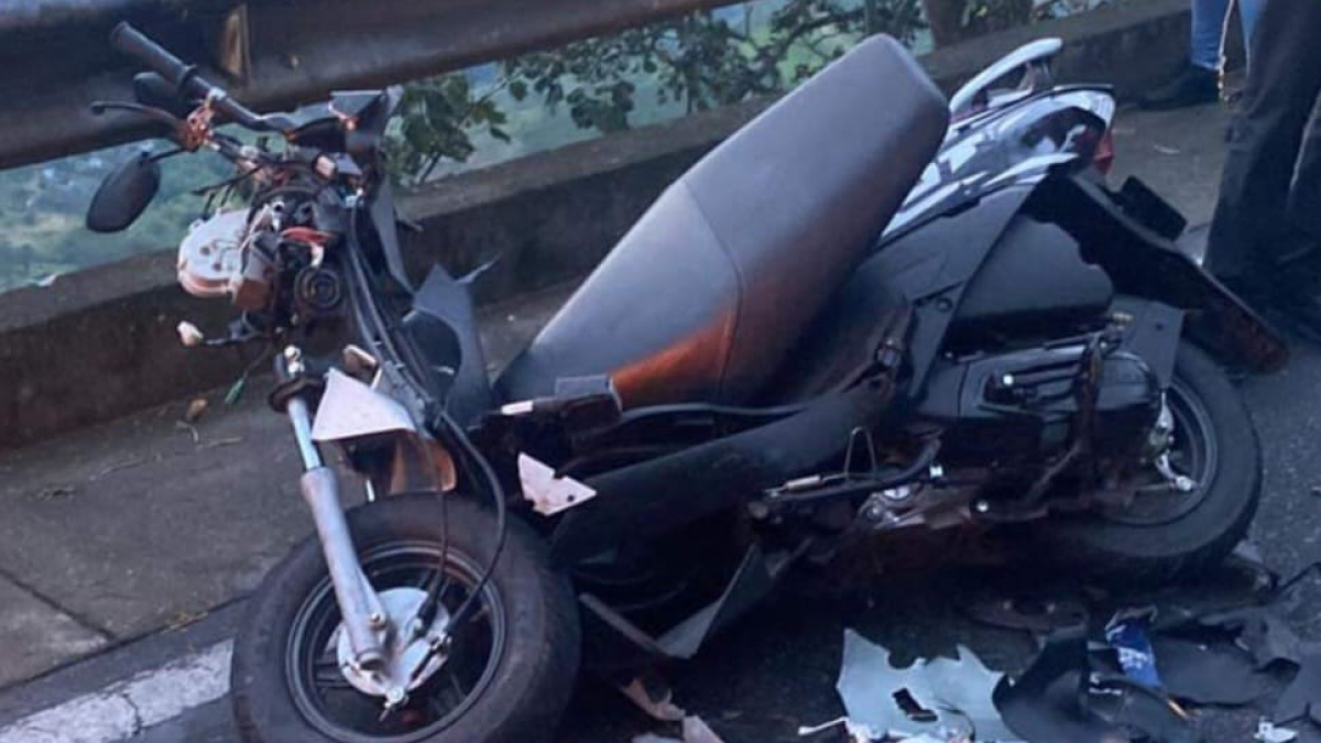 En el accidente cerca de la entrada a la vereda Caselata, en la vía Manizales - Chinchiná, resultaron heridas dos personas.