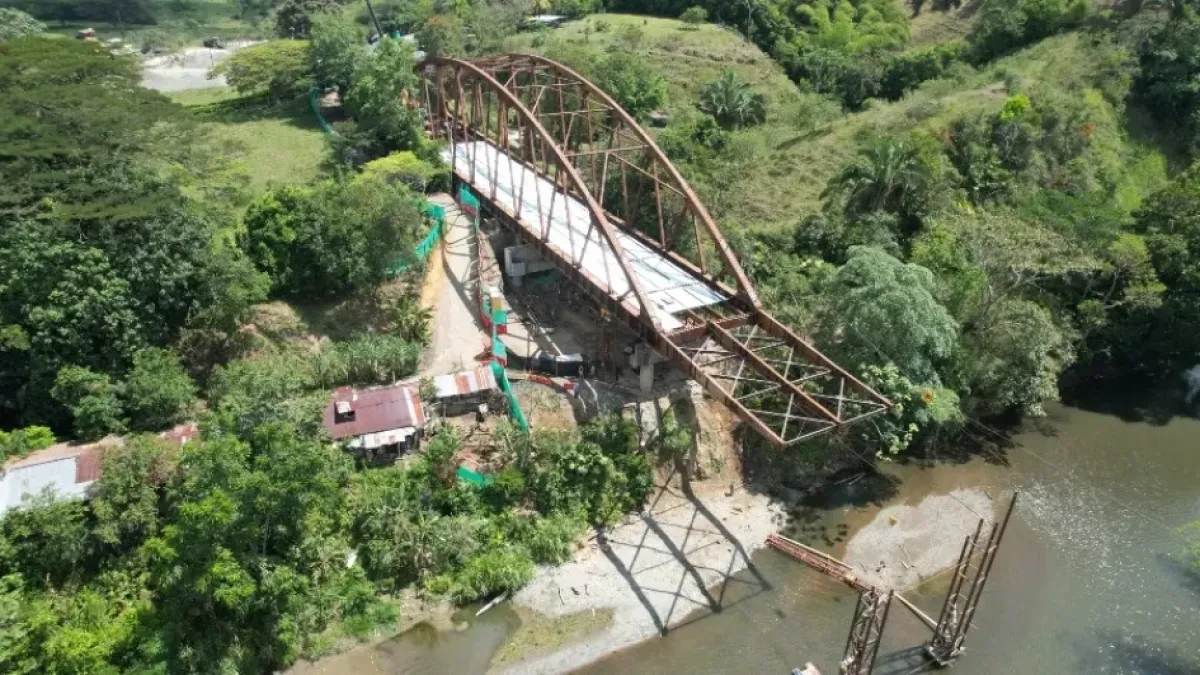 Así lucían las obras sobre el río La Vieja a principios de septiembre.