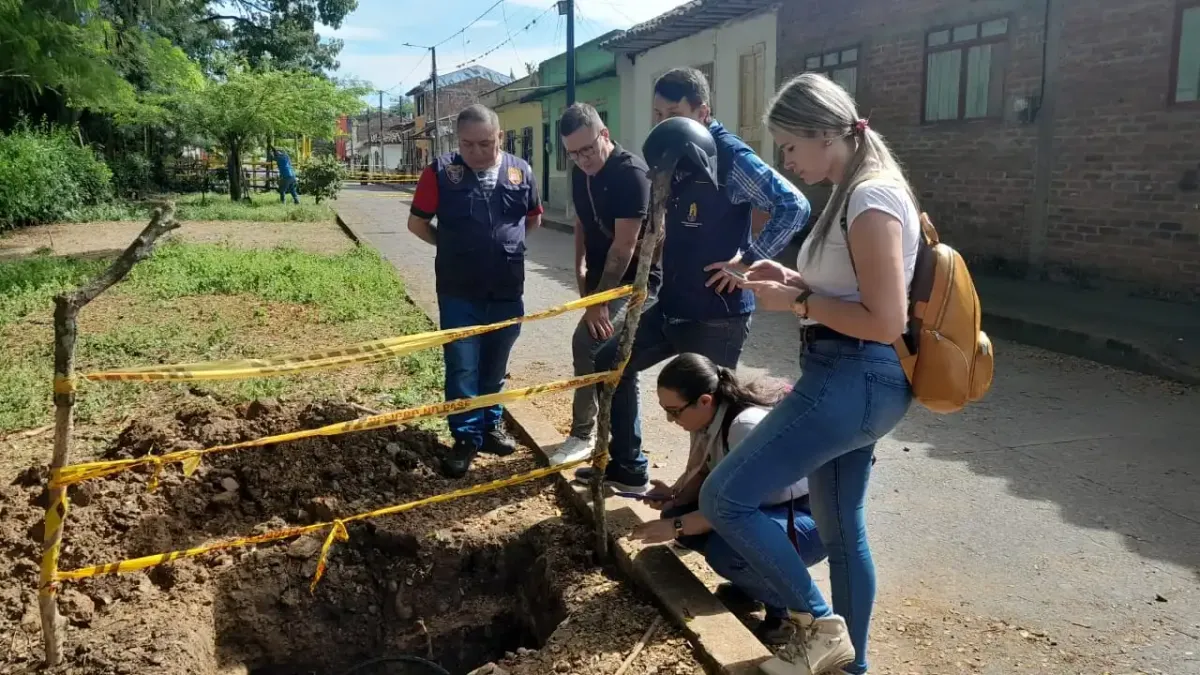 En Viterbo revisan agrietamientos generados por daño en tubería el fin de semana