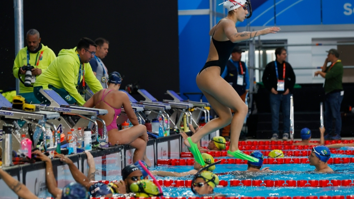 La Villa Deportiva se abrirá desde hoy en Santiago de Chile para inaugurar los Juegos Panamericanos 2023. Colombia va con 389 atletas, 9 de ellos de Caldas. Estos nadadores entrenan en la piscina olímpica.