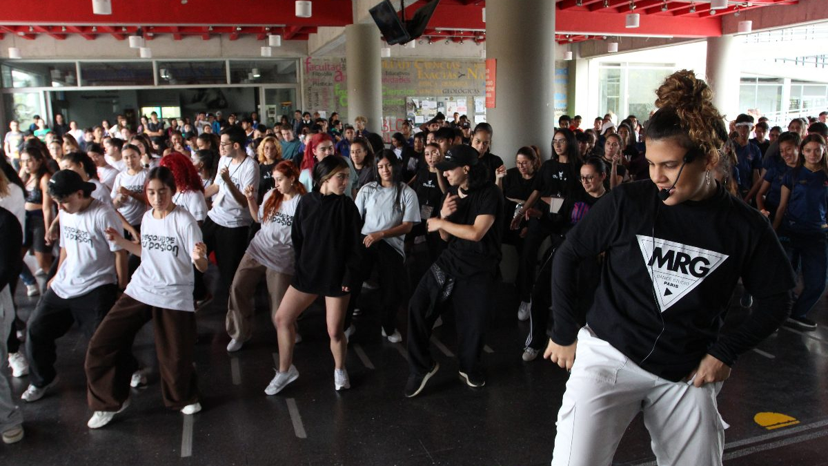 Hubo conversatorios y talleres de danza urbana.