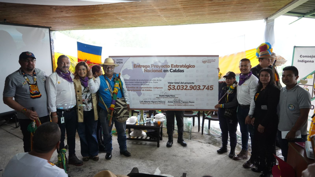 Cerca de 130 familias indígenas de resguardos de Riosucio, Supía, Marmato, Anserma y Belalcázar son las beneficiadas con la entrega de este proyecto, que incentiva la agricultura familiar y campesina.