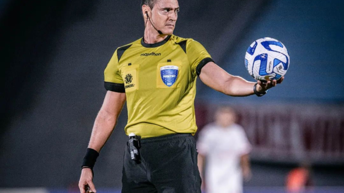 El árbitro Wilmar Roldán dirigió la semifinal de ida de la Copa Libertadores entre Boca Juniors y Palmeiras en La Bombonera.