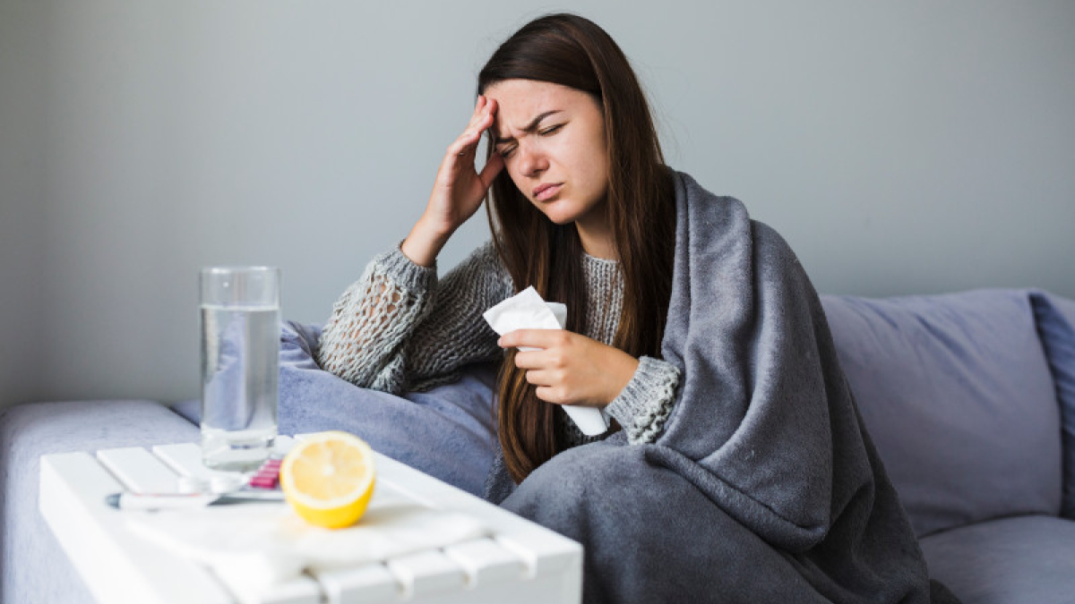 La temporada fría puede afectar a grandes y chicos. Quédese en casa, si desarrolla síntomas. Solo ingiera los fármacos, si están formulados por un médico.