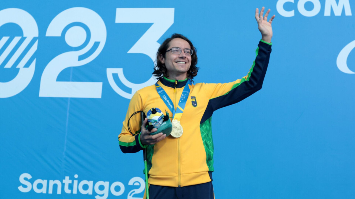El paranadador brasileño Douglas Rocha se llevó una cosecha de nueve oros, en tres relevos y seis pruebas individuales todas con récord parapanamericano.