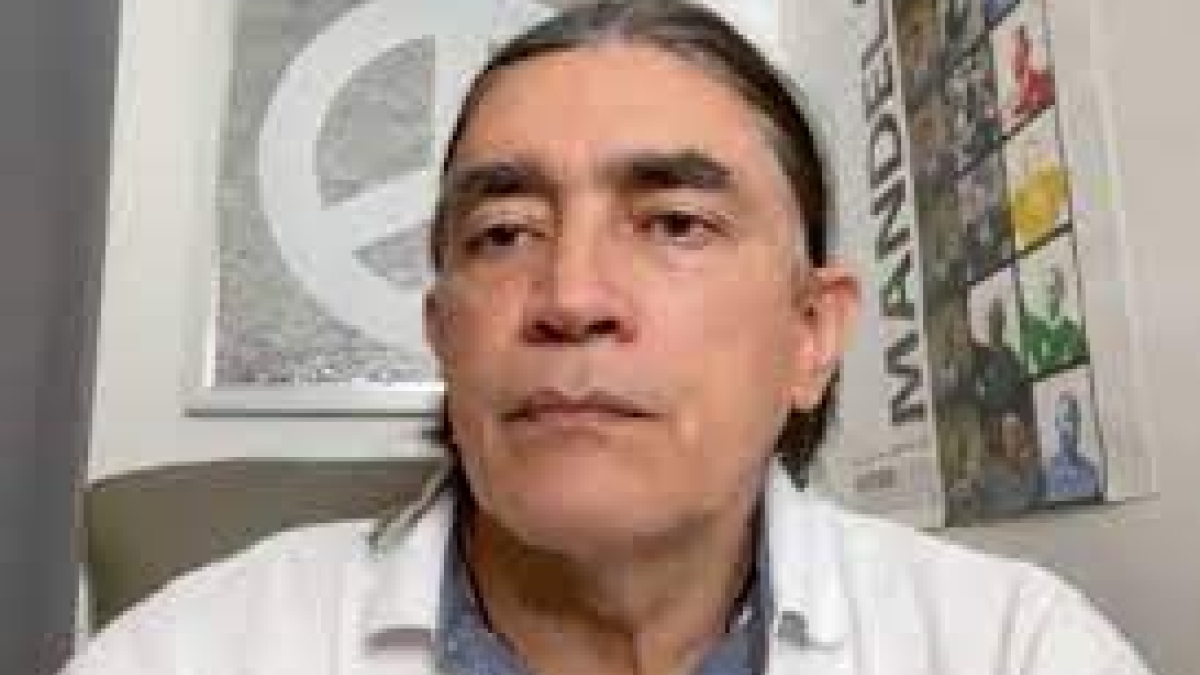 El exsenador Gustavo Bolívar le metió suspicacia a la muerte de quien fue su colega y terminó condenado por corrupción, el fallecido caldense Mario Castaño.