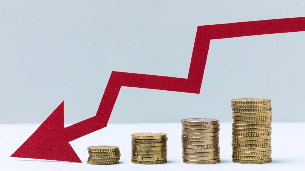 La desaceleración económica, para el tercer semestre del año, se convirtió en decrecimiento del PIB nacional (-0,3%). La contracción tomó por sorpresa al Ministerio de Hacienda, que esperaba un crecimiento bajo y ahora le urge invertir y ejecutar presupuestos.