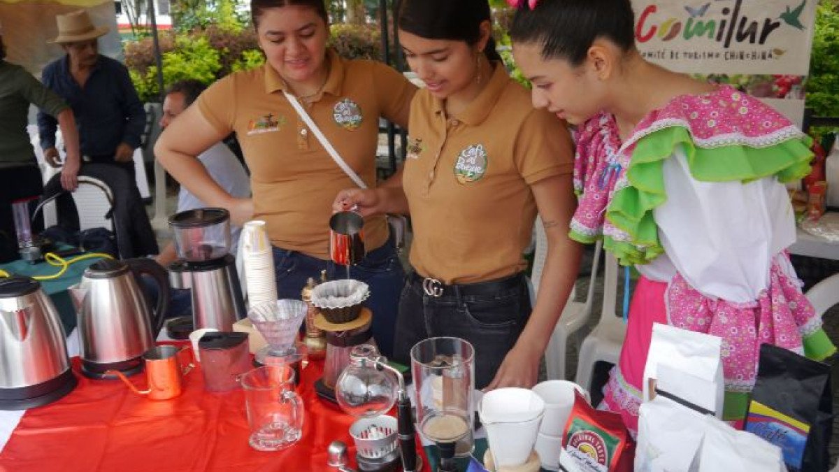 Un grupo de 35 famiempresarios de los municipios del Centrosur de Caldas y de Anserma y Aguadas expuso sus productos en la Primera Feria Gastronómica y Turística, que se llevó a cabo el fin de semana en Chinchiná.